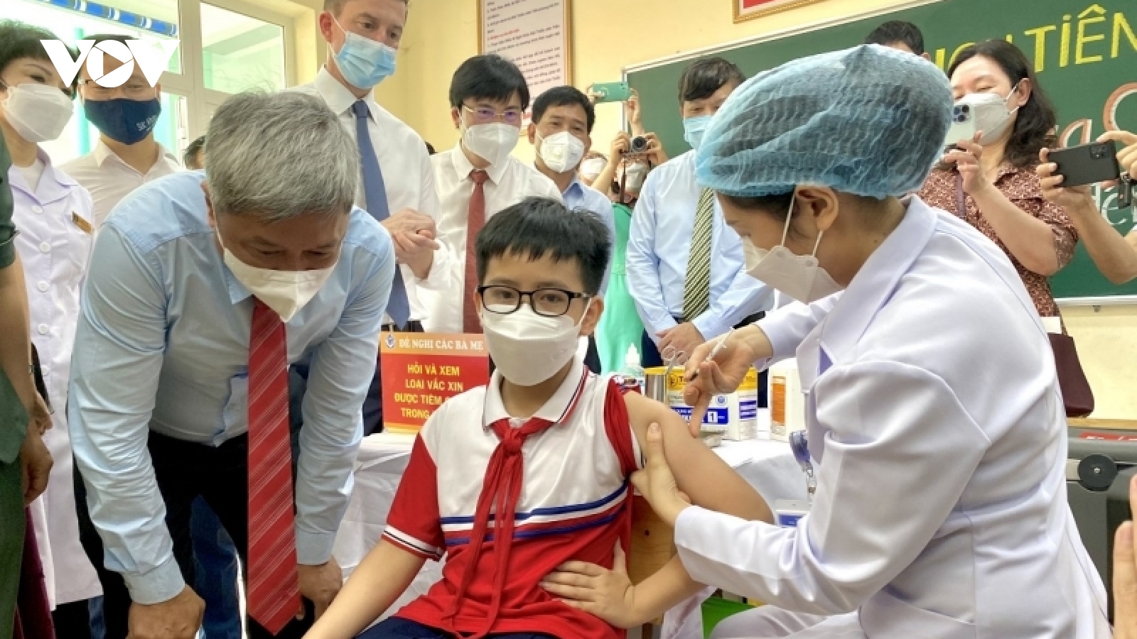 Quảng Ninh phấn đấu để tất cả trẻ từ 5 - dưới 12 tuổi được tiêm vaccine Covid-19 dịp hè